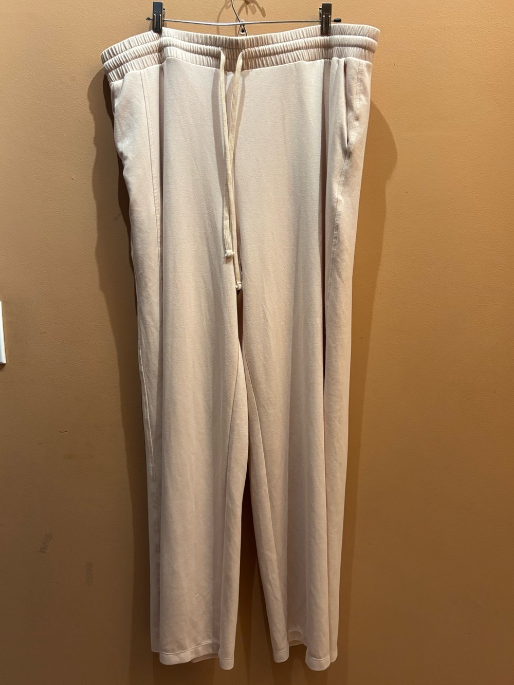 Fashion Nova cream lounge pants elastic drawstring waist and pockets size 3X